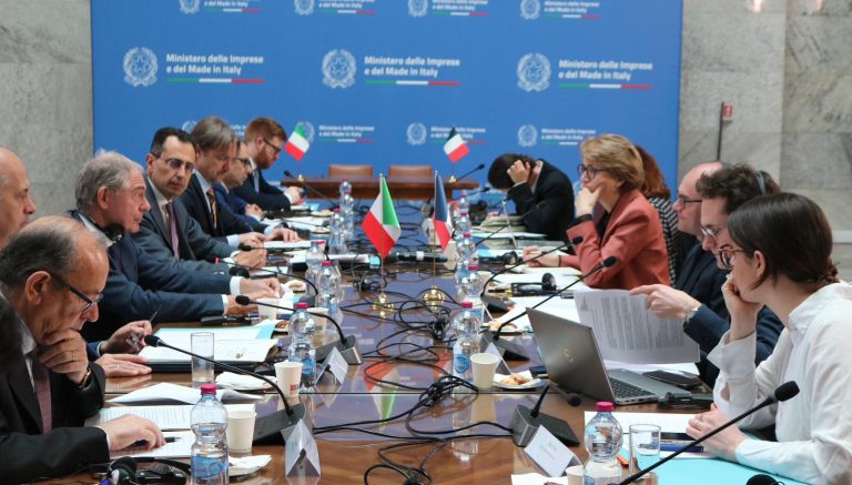 urso martin 4senza-titolo5302E9820-C8DD-AAA9-0533-CCB7805BD64A